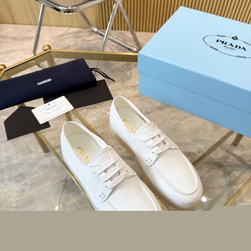 Pra*a casual shoes